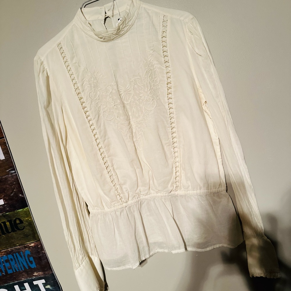 Preloved vintage cream blouse with keyhole neck closure